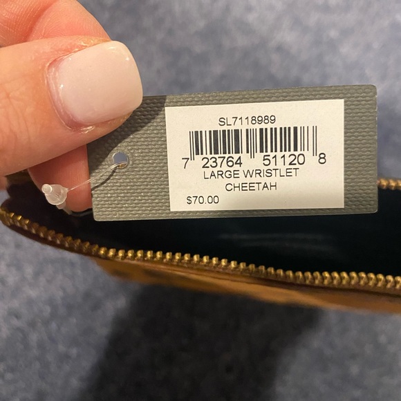 NWT fossil clutch - Picture 6 of 6